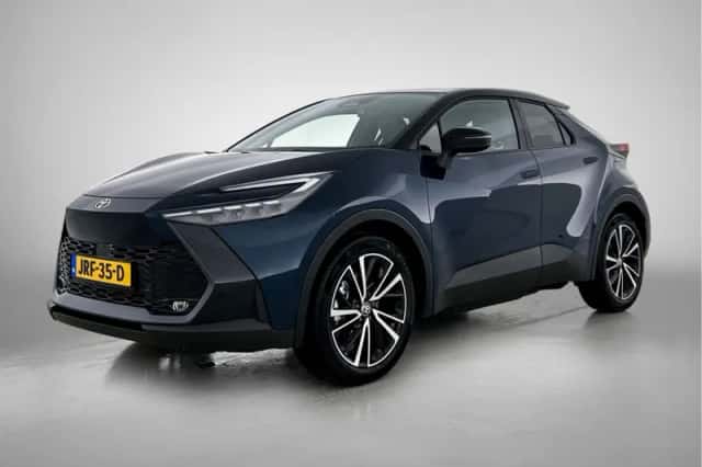 Toyota C-HR (2025) thumbnail 1