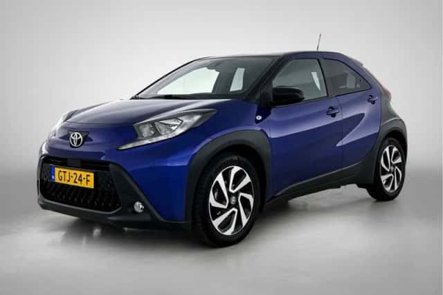 Toyota Aygo (2023) thumbnail 1