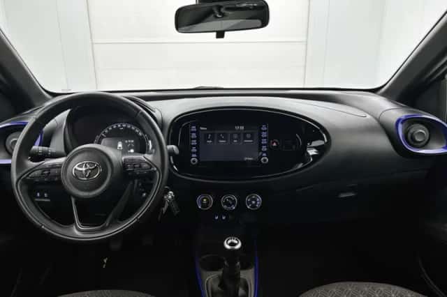 Toyota Aygo (2023) thumbnail 4