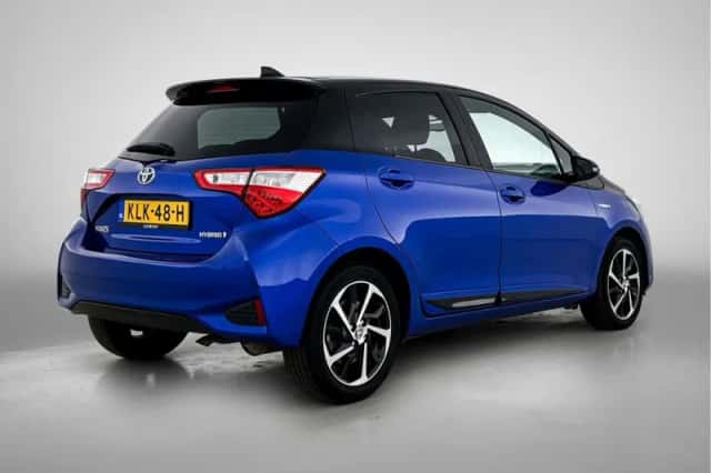 Toyota Yaris (2020) thumbnail 2