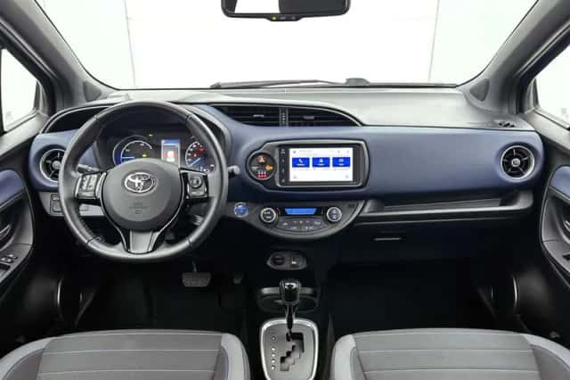 Toyota Yaris (2020) thumbnail 4