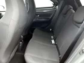 Toyota Aygo (2023) thumbnail 18