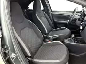 Toyota Aygo (2023) thumbnail 43