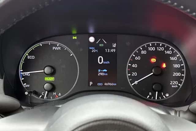 Toyota Yaris (2021) thumbnail 5