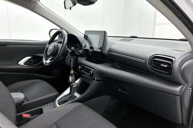 Toyota Yaris (2021) thumbnail 6