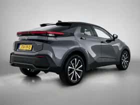 Toyota C-HR (2025) thumbnail 2