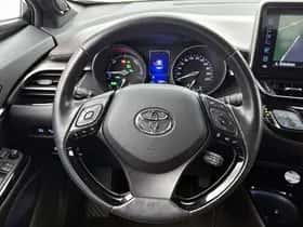 Toyota C-HR (2018) thumbnail 17