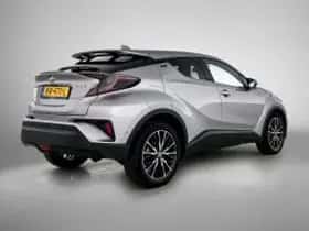 Toyota C-HR (2018) thumbnail 3
