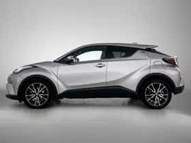 Toyota C-HR (2018) thumbnail 3
