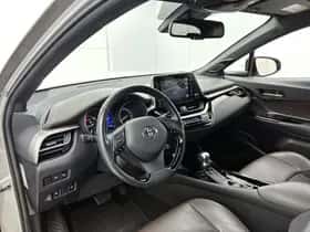 Toyota C-HR (2018) thumbnail 35