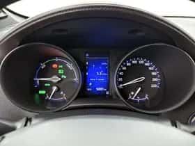 Toyota C-HR (2018) thumbnail 5