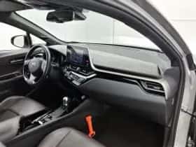 Toyota C-HR (2018) thumbnail 7