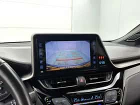 Toyota C-HR (2018) thumbnail 8