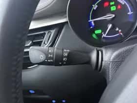Toyota C-HR (2023) thumbnail 17