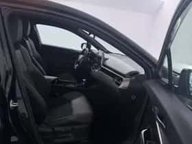 Toyota C-HR (2023) thumbnail 29