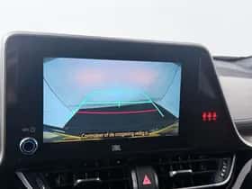 Toyota C-HR (2023) thumbnail 8