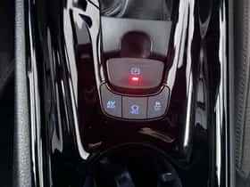 Toyota C-HR (2023) thumbnail 10