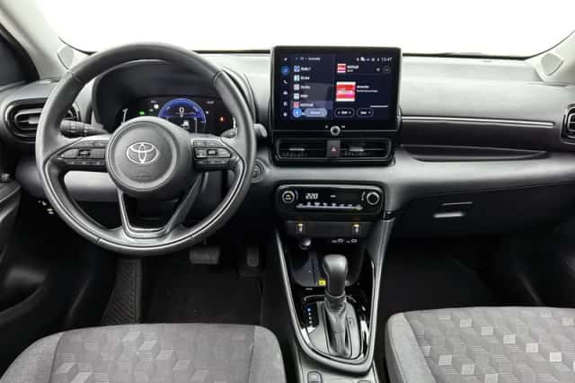 Toyota Yaris (2025) thumbnail 4