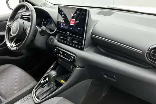 Toyota Yaris (2025) thumbnail 6