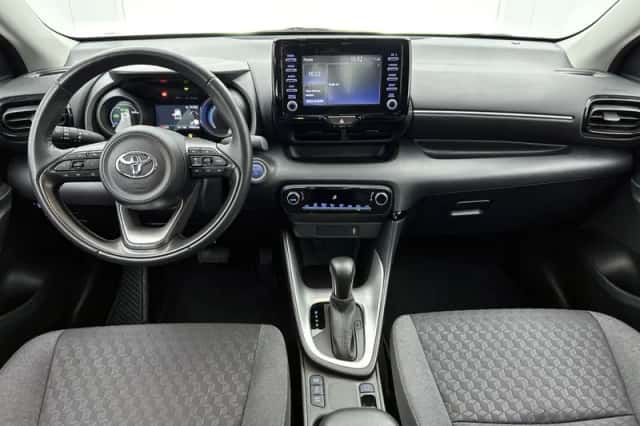Toyota Yaris (2023) thumbnail 4