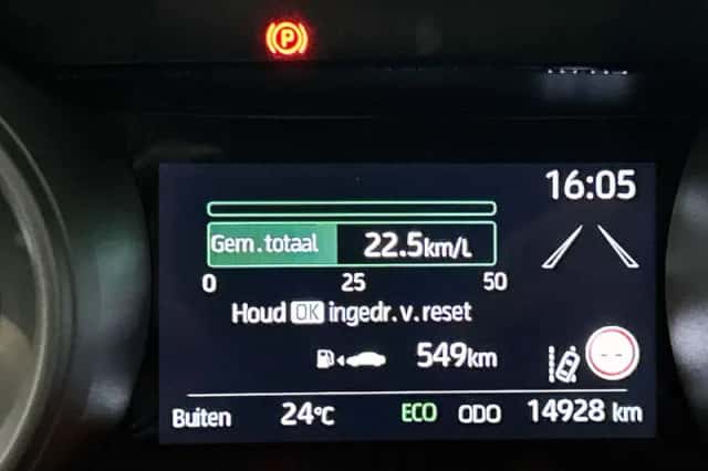 Toyota Yaris (2023) thumbnail 5