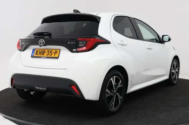 Toyota Yaris (2026) thumbnail 2
