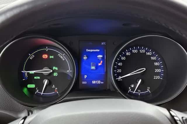 Toyota C-HR (2019) thumbnail 5