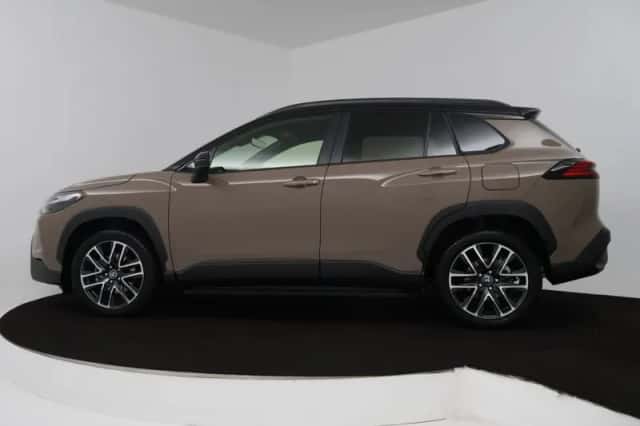 Toyota Corolla_Cross (2025) thumbnail 3