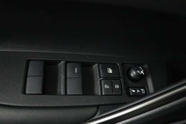 Toyota Corolla_Cross (2025) thumbnail 4