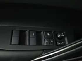 Toyota Corolla_Cross (2025) thumbnail 5