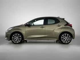 Toyota Yaris (2024) thumbnail 3
