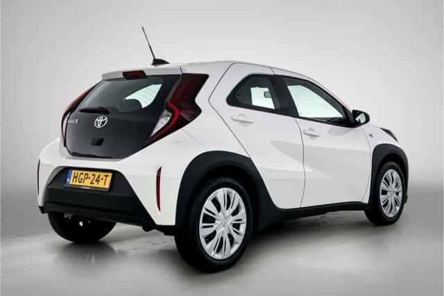 Toyota Aygo (2025) thumbnail 2