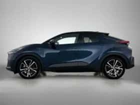 Toyota C-HR (2025) thumbnail 4