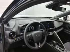 Toyota C-HR (2025) thumbnail 32