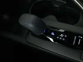 Toyota C-HR (2025) thumbnail 11