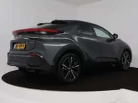 Toyota C-HR (2025) thumbnail 3