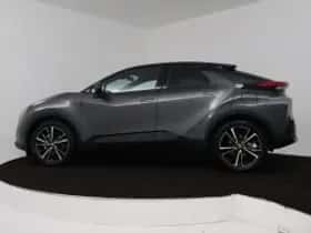 Toyota C-HR (2025) thumbnail 4