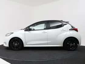 Toyota Yaris (2023) thumbnail 3