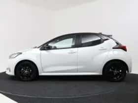 Toyota Yaris (2023) thumbnail 4