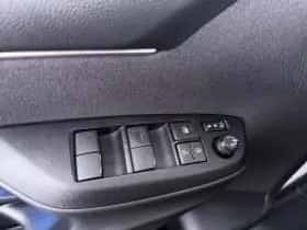 Toyota Yaris (2023) thumbnail 5