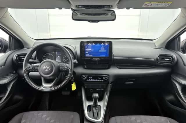 Toyota Yaris (2025) thumbnail 4