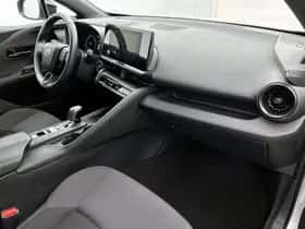 Toyota C-HR (2025) thumbnail 6