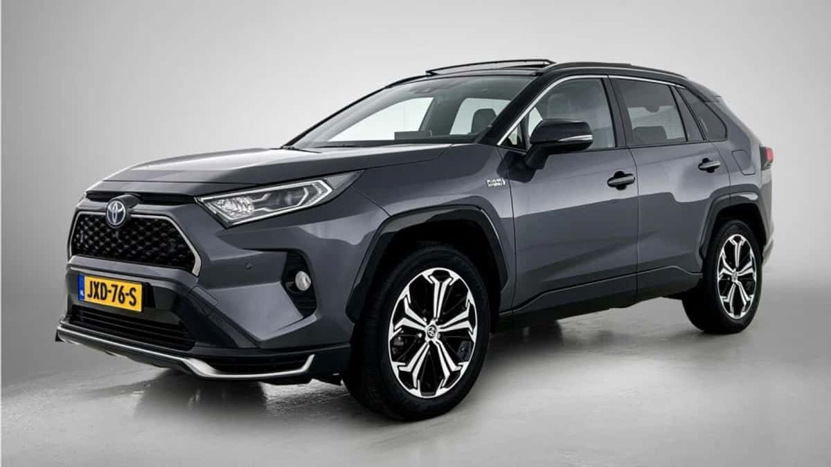Toyota RAV4 (2022) — foto 1