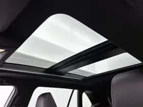 Toyota RAV4 (2022) thumbnail 4