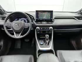 Toyota RAV4 (2022) thumbnail 5