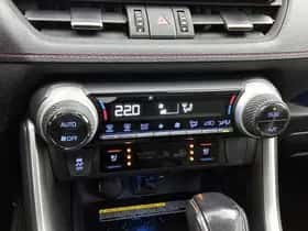 Toyota RAV4 (2022) thumbnail 10