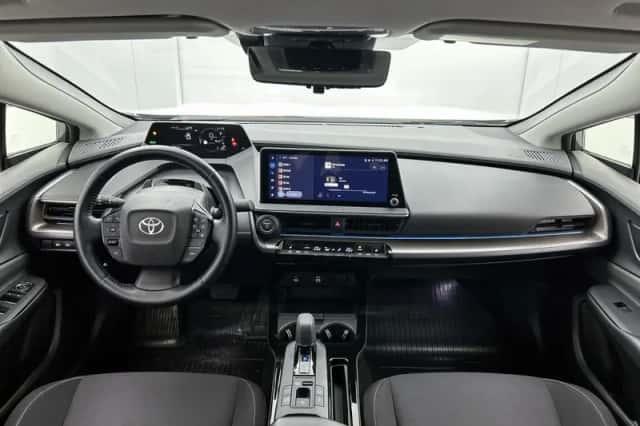 Toyota Prius (2024) thumbnail 4