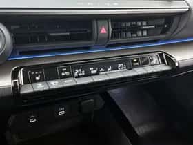 Toyota Prius (2024) thumbnail 9