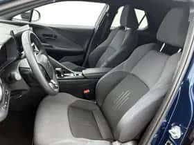 Toyota C-HR (2024) thumbnail 15