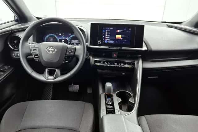 Toyota C-HR (2024) thumbnail 4